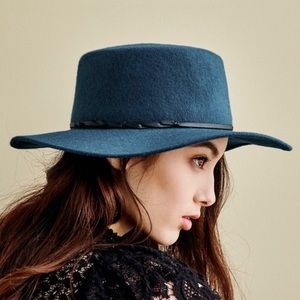Hinge Flat Rim Felt Hat